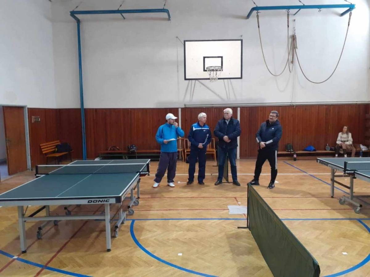 Stolnotenisový klub Kriváň usporiadal dňa 4.1.2026 16.ročník turnaja - O putovný pohár starostu obce. Turnaja sa zúčastnilo 40 hráčov. Hralo sa v dvoch kategóriách - registrovaní a neregistrovaní.