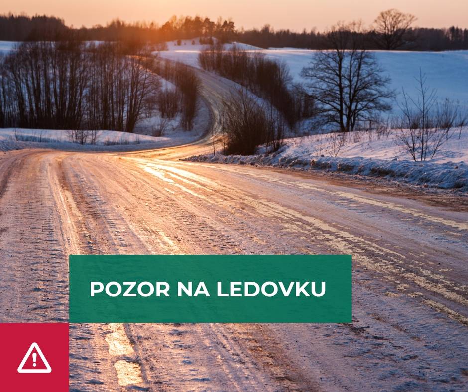 V důsledku oblevy a nočního mrazu se město proměnilo v kluziště. Prosíme občany, aby omezili jízdu autem, zejména do kopců, a pohybovali se venku se zvýšenou opatrností.
