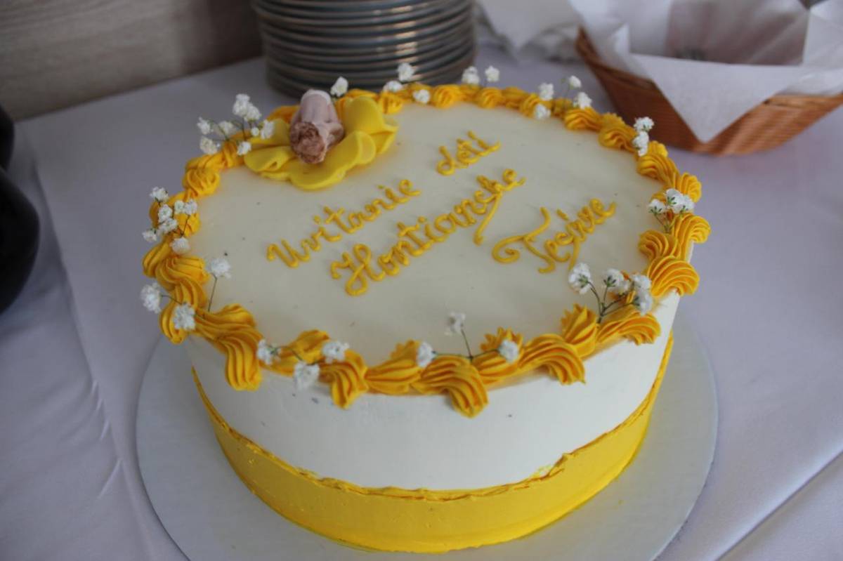 Aj tento rok sme pripravili milé, komorné podujatie pre všetky detičky narodené s trvalým pobytom v obci Hontianske Tesáre. K slávnostnej atmosfére prispeli aj deti zo ZŠ s MŠ Hontianske Tesáre, ktoré si spolu s pani učiteľkou Erikou Lukáčovou pripravili básničky a uspávanku.