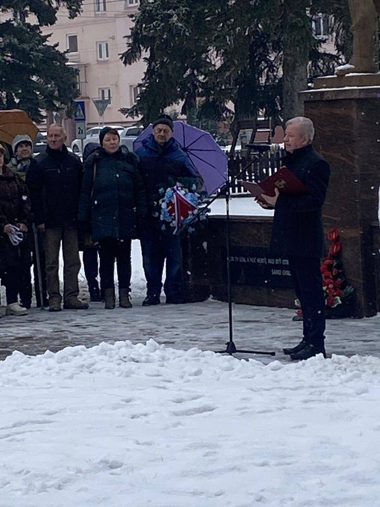 Hnúšťa, 26.1.2026 - Mesto Hnúšťa si dôstojne pripomenulo 81. výročie oslobodenia mesta, významnú historickú udalosť, ktorá ukončila obdobie útlaku a priniesla obyvateľom nádej na slobodný život.