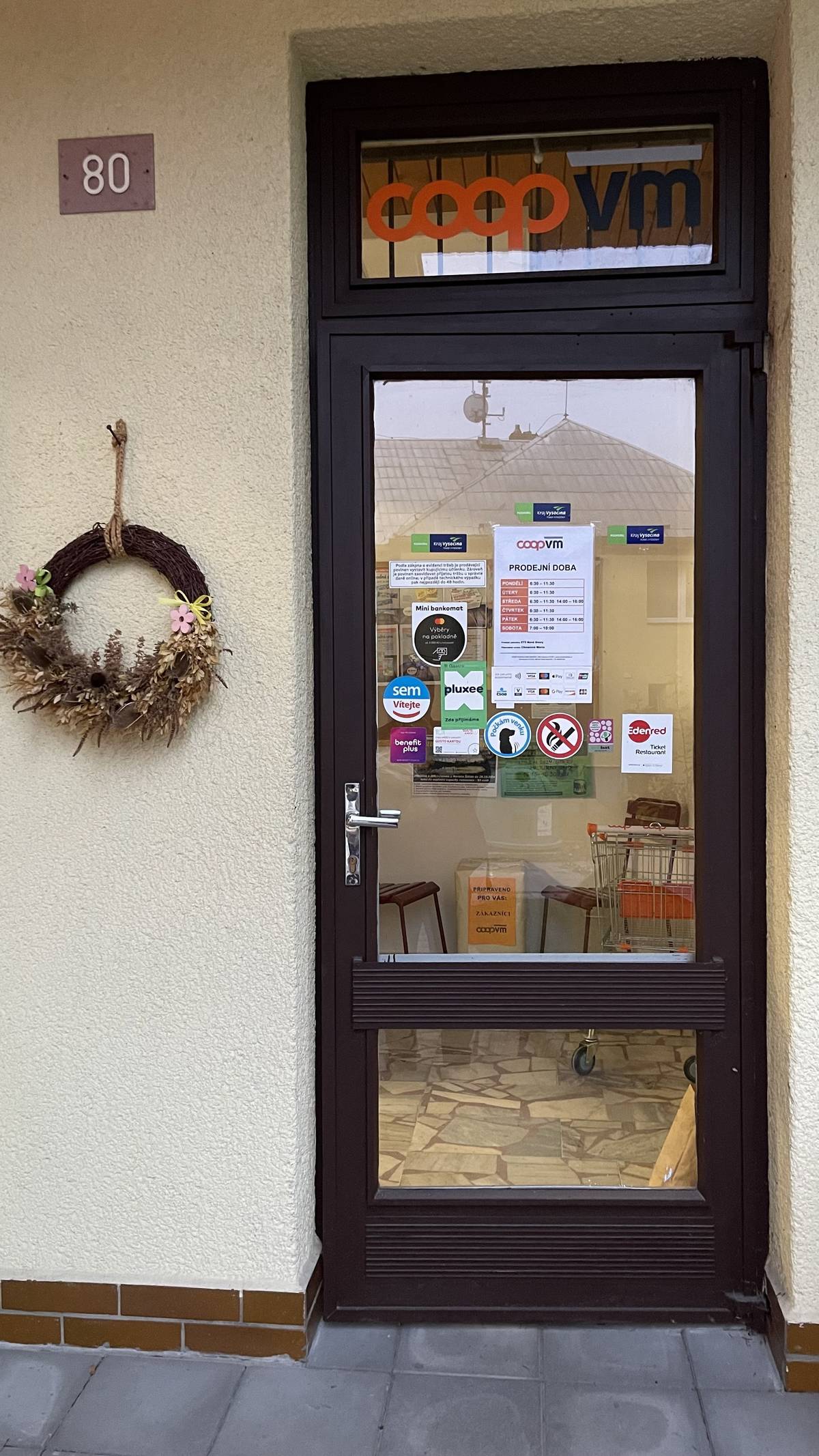 Oznamujeme, že ve čtvrtek 29.1.bude prodejna uzavřena. V pátek 30.1. bude prodejna otevřena od 6:30 do 9:30 hodin. Sobota 31.1.běžná otevírací doba.