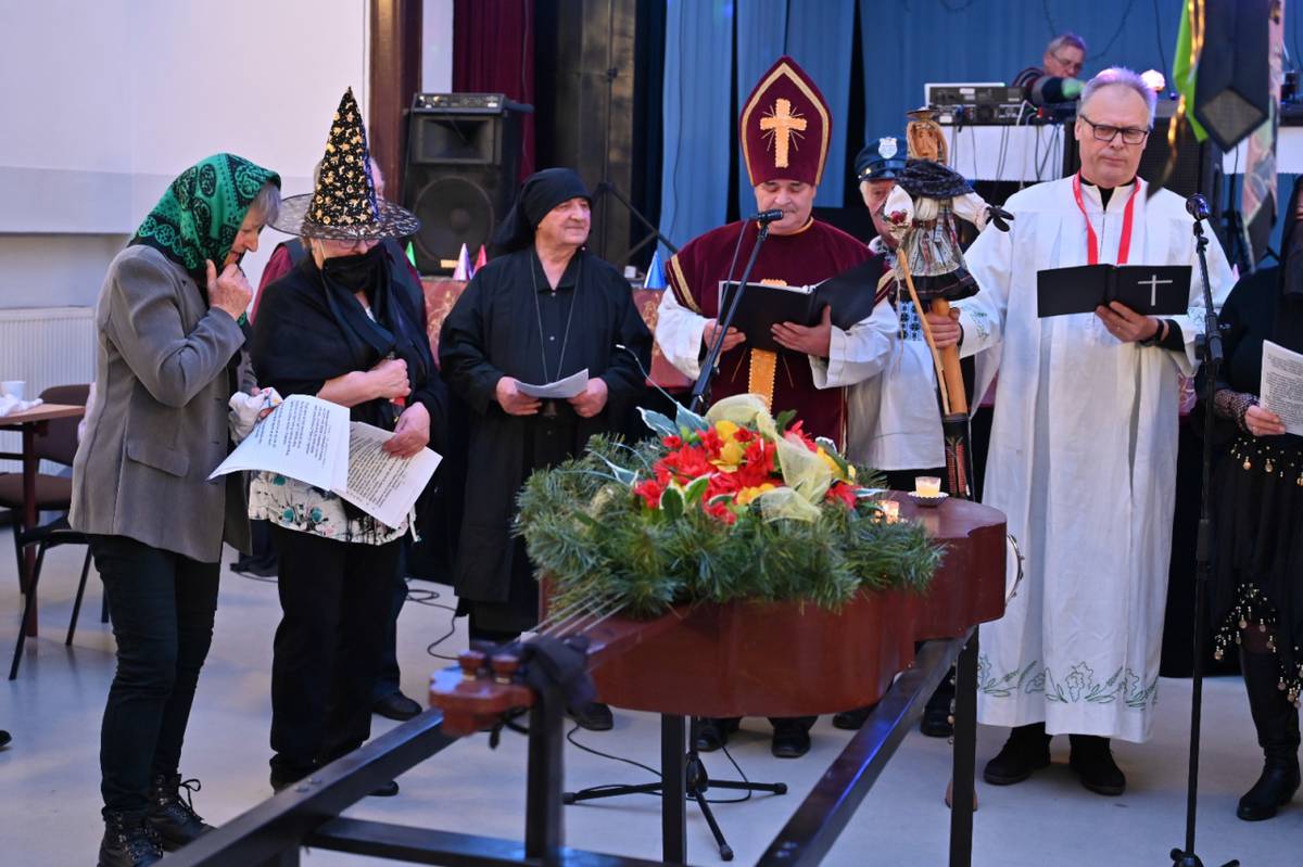 Vás vážení seniori pozýva na fašiangové posedenie, ktoré sa uskutoční   v utorok 10. februára 2026 o 14. hod. v kultúrnom dome v Sebechleboch