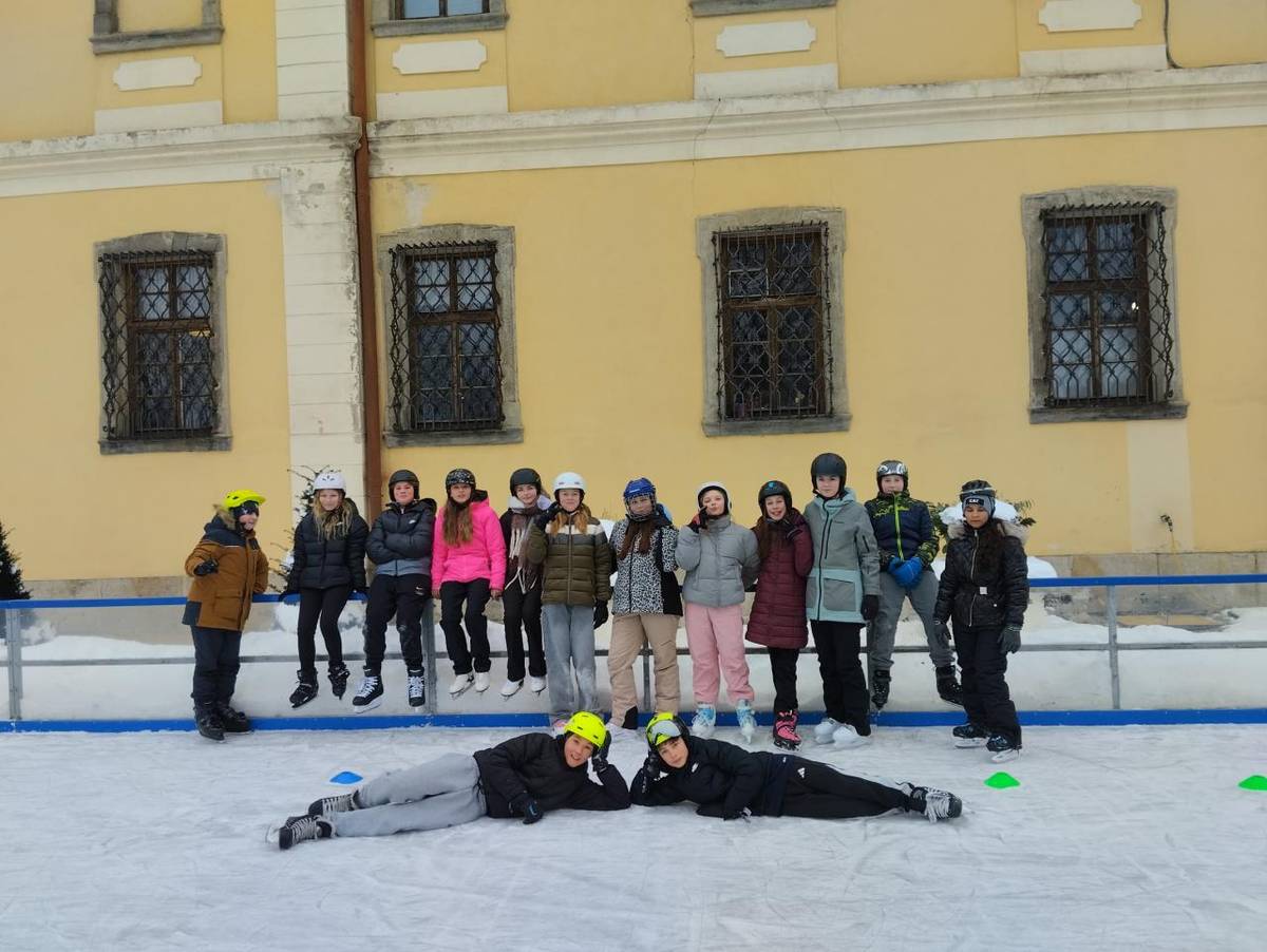 Leden utekl jako voda. Po vánočních prázdninách jsme se museli rychle dostat do pracovního tempa, protože nás čekaly pololetní testy a písemky.