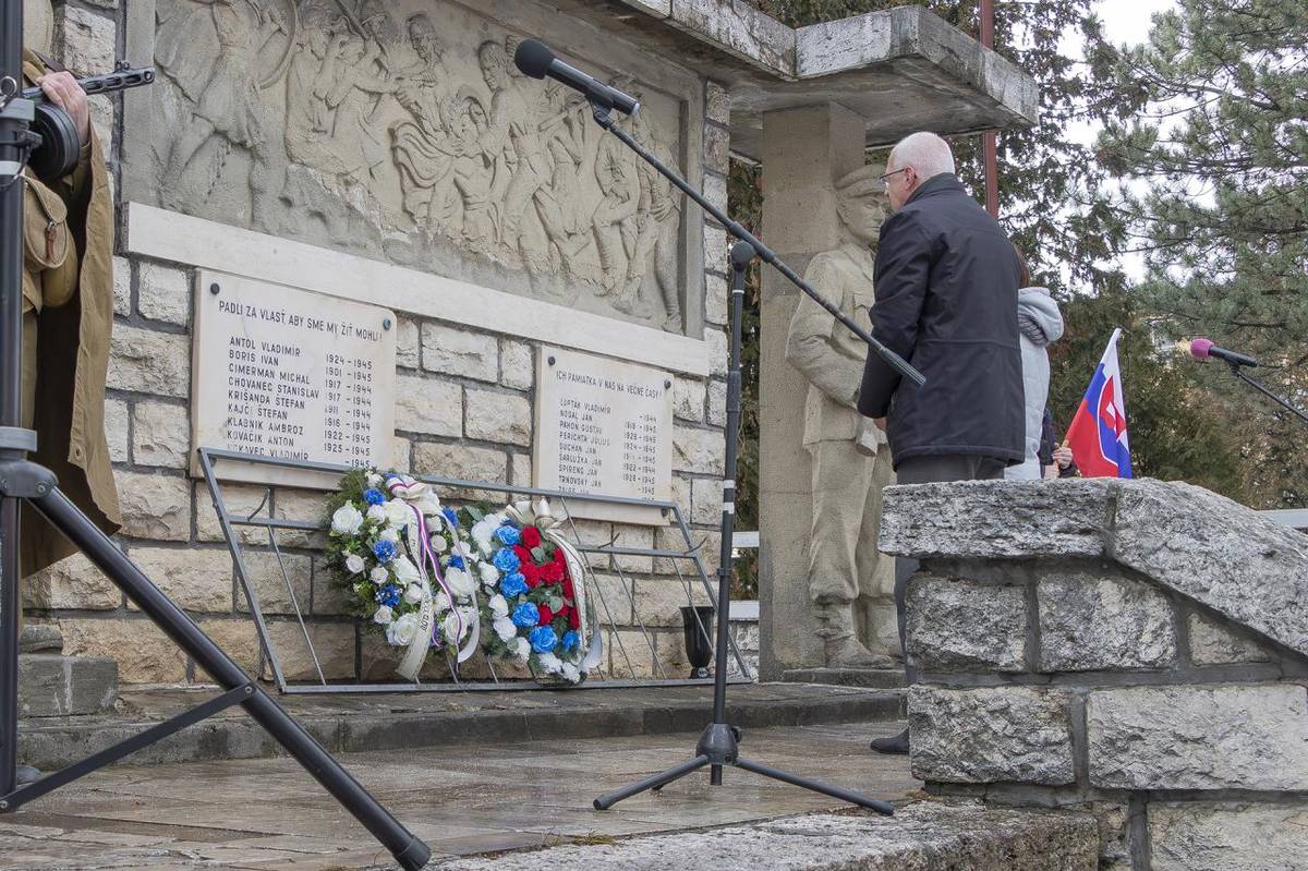 Pietny akt pri príležitosti 81. výročia oslobodenia mesta Svit