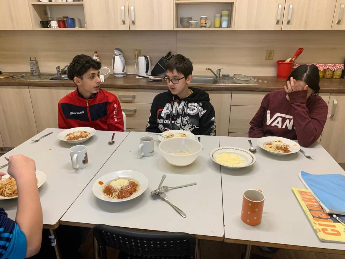 Práce v kuchyni  Jídla z celého světa  Holandská polévka a italské špagety