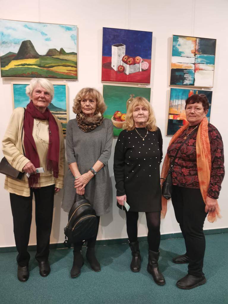 V uplynulém týdnu se členky Svazu tělesně postižených (STP) vydaly na společný výlet do Divadla Vrchlického v Lounech, kde zhlédly populární komedii Muži radši lžou. Akce byla nejen kulturním zážitkem, ale také příležitostí k setkání a vzájemné pohodové zábavě.