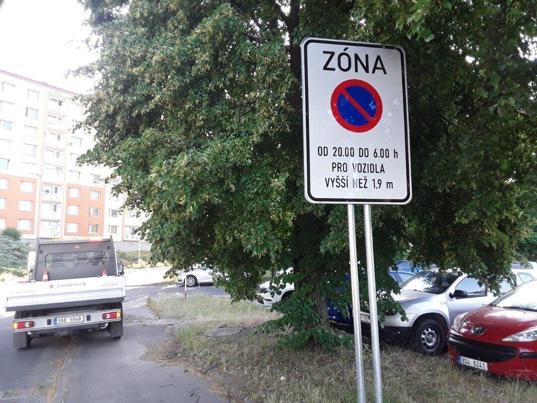 V pondělí 09.02.2026 se noční zákaz parkování dodávek rozšíří do dalších ulic v Krásném Březně a nově i do Neštěmic