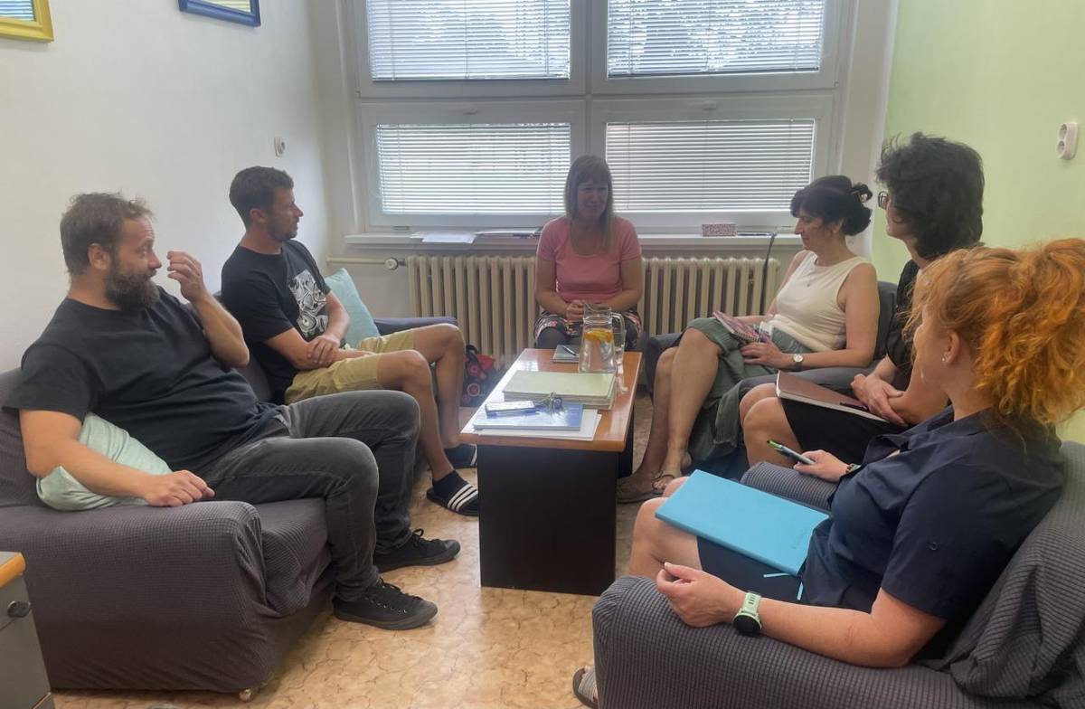 Podpora nadání na naší škole přirozeně vychází z mise, kterou společně sdílí celý pedagogický tým. Jsme moderně vybavenou školou, která v pohodové a bezpečné atmosféře vzdělává a vychovává každého žáka tak, aby mohl dosáhnout svého maximálního osobnostního rozvoje.