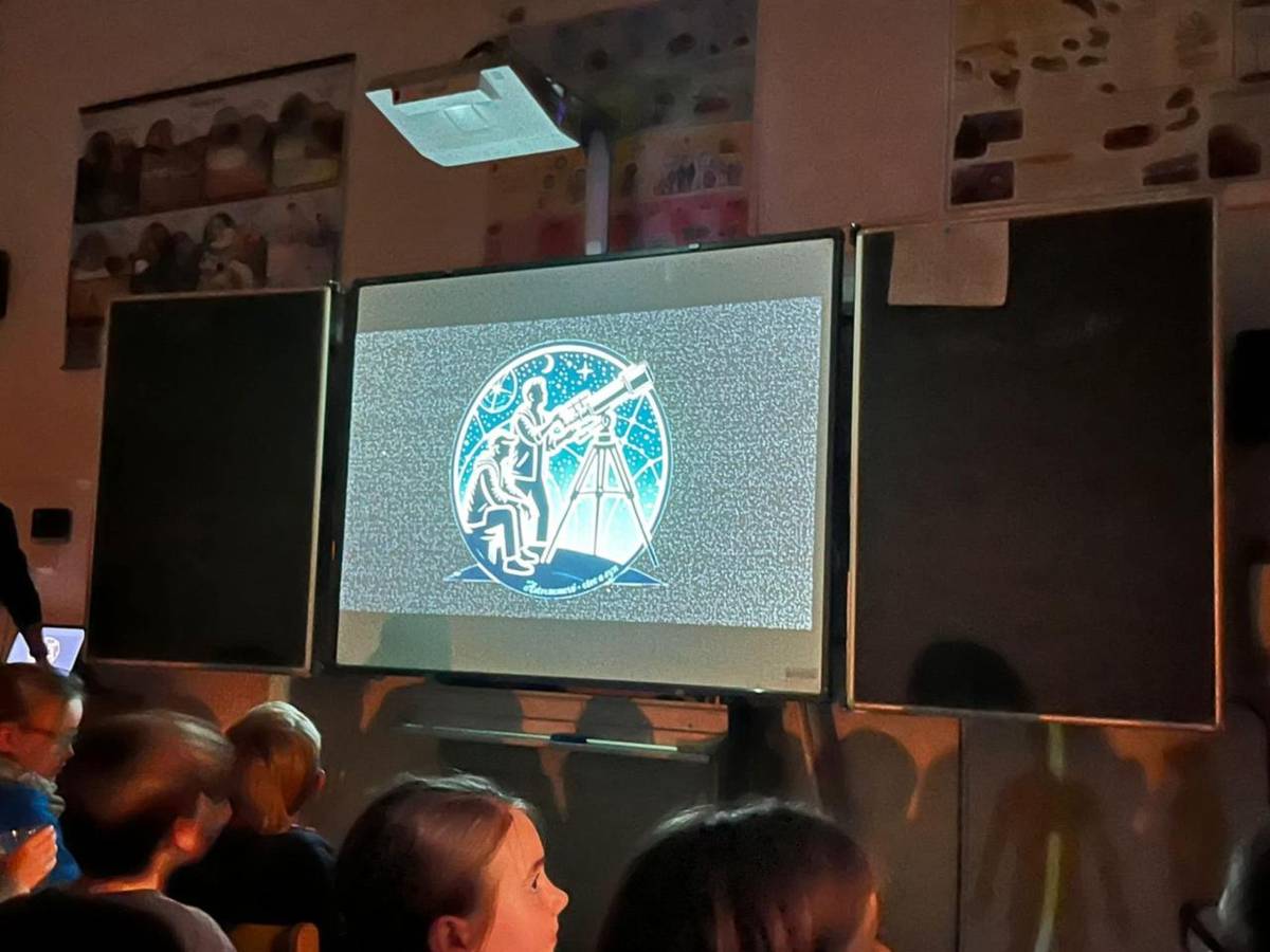 V úterý 27. ledna jsme po roce opět uskutečnili setkání s panem astronomem Stejkorou. Účast byla i letos velmi vysoká, za což bychom chtěli všem srdečně poděkovat.