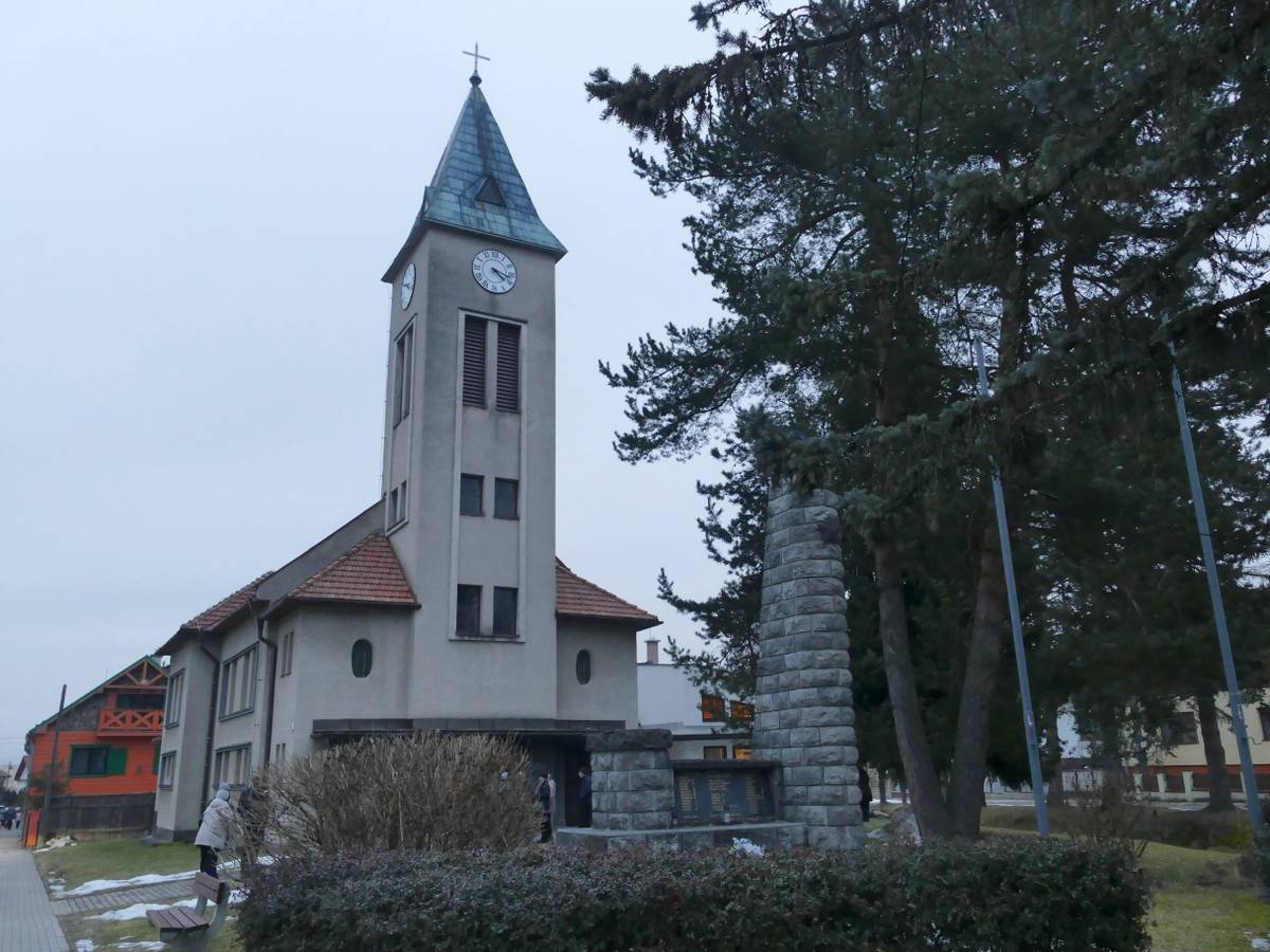Dopoludnia služby Božie, popoludní Koncert vďaky
