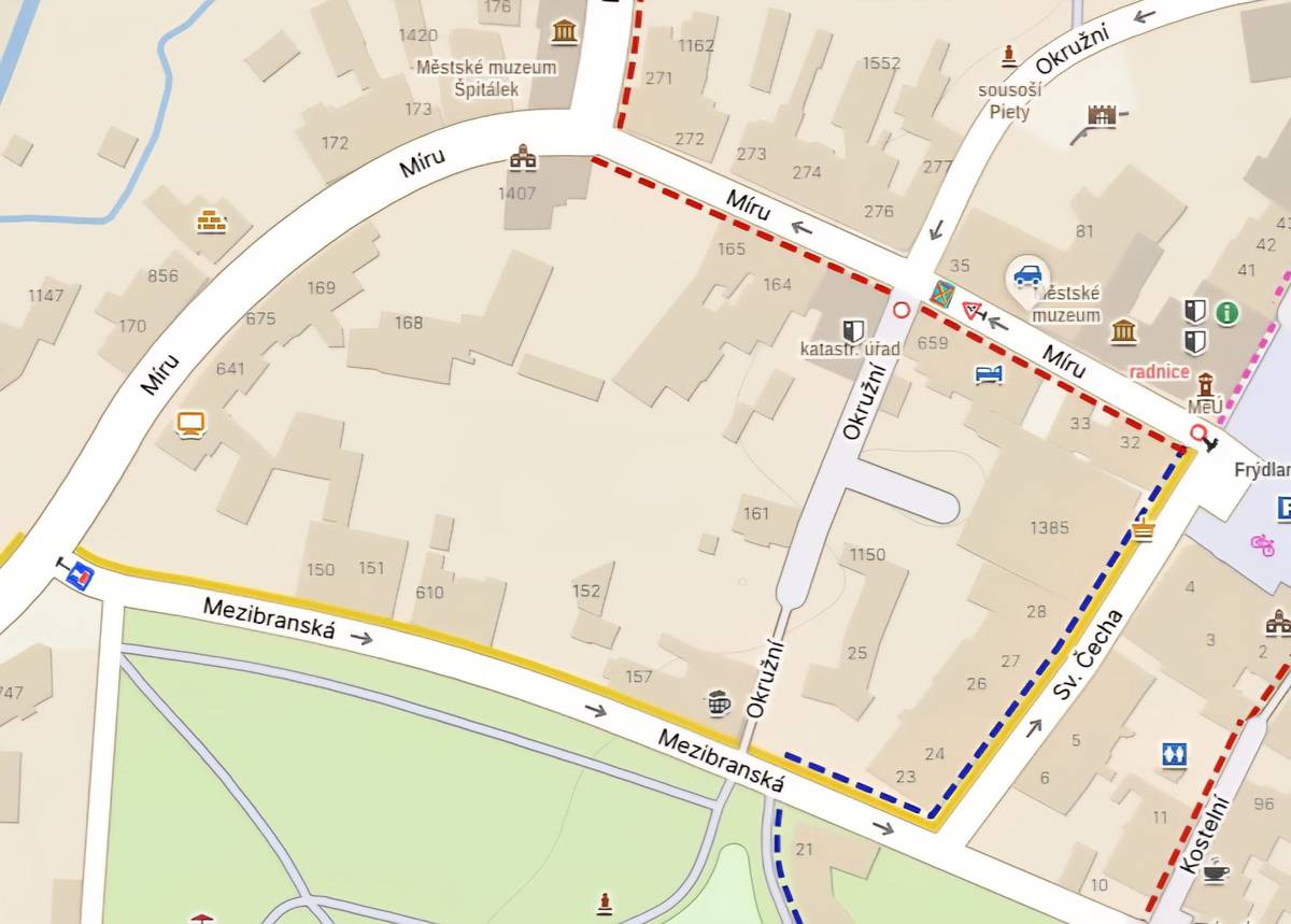 🚗Z důvodu havárie na vodovodním řadu bude zítra od 8.30h do cca 14.30h uzavřena část ul. Míru. Směrem z náměstí TGM nebude možné projet kolem radnice na křižovatku s ul. Okružní. Ulice Mezibranská a Sv. Čecha budou označeny jako slepé tzn., že ten, kdo do těchto ulic vjede, se musí stejnou cestou vrátit zpět. Dbejte prosím výšené opatrnosti při jízdě v těchto ulicích!