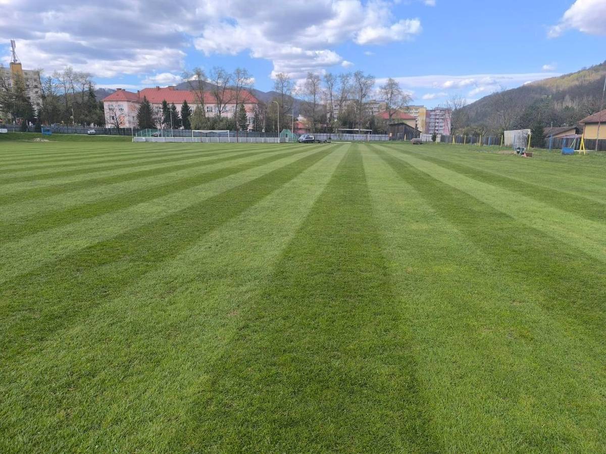 Hnúšťa, 3.2.2026 - Futbalový klub Iskra Hnúšťa sa zapojil v roku 2025 do výzvy na podporu a rozvoj športu v Banskobystrickom kraji.