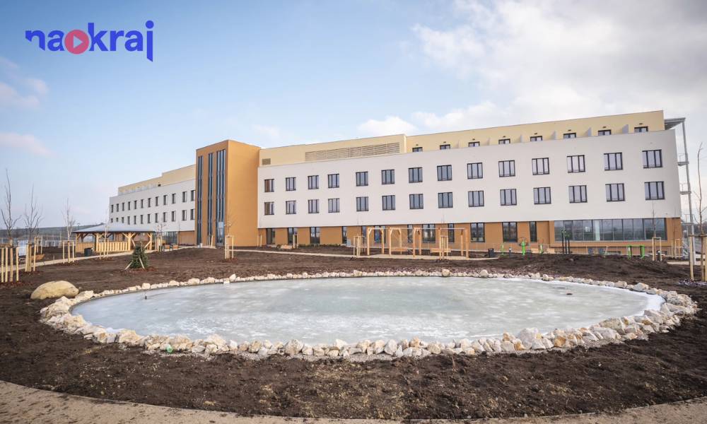 🎬 Je tu nový díl videozpravodaje NaOkraj, ve kterém se třeba dozvíte, že: ✅ jsme otevřeli nový a moderní urgentní příjem v nemocnici ve Vyškově,  ✅ byla zahájena největší dopravní stavba v historii kraje – obchvat Blučiny,  ✅ stavba Sanatoria Pálava, největší krajské investice, je dokončená a brzy dojde k předání provozovateli. Stalo se toho ale mnohem víc, tak se podívejte na celý díl. 👀