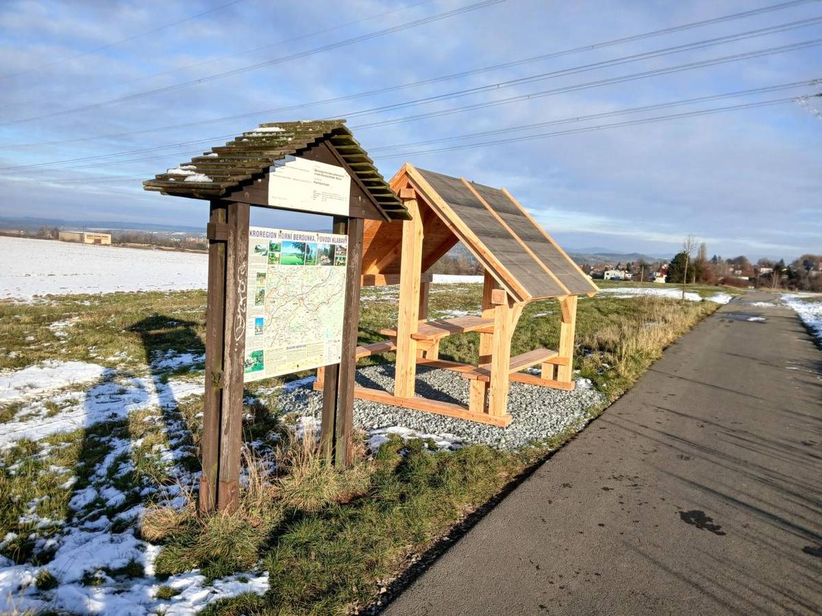 V roce 2025 bylo osazeno odpočívadlo "u mapy" na cyklotrase č.3 mezi Kyšicemi a Červeným Hrádkem. Zároveň byly osazeny rozcestníky v obci v okolí cyklotrasy.   Projekt byl podpořen s programu Podpora rozvoje cykloturistiky a cyklistické dopravy v PK pro rok 2025