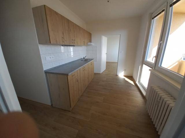 Systematická obnova městského bytového fondu v Přerově pokračuje. Jen v loňském roce bylo opraveno 20 městských bytů za přibližně 9,5 milionu korun a dalších 6 bytů v domech s pečovatelskou službou za zhruba 2,5 milionu korun. Také letos město počítá s rozsáhlými investicemi – v plánu je oprava přibližně 20 bytů za dalších 9,5 milionu korun a současně rekonstrukce 5 bytů v domech s pečovatelskou službou, na které je vyčleněno zhruba 4,5 milionu korun.                               Číst dál...