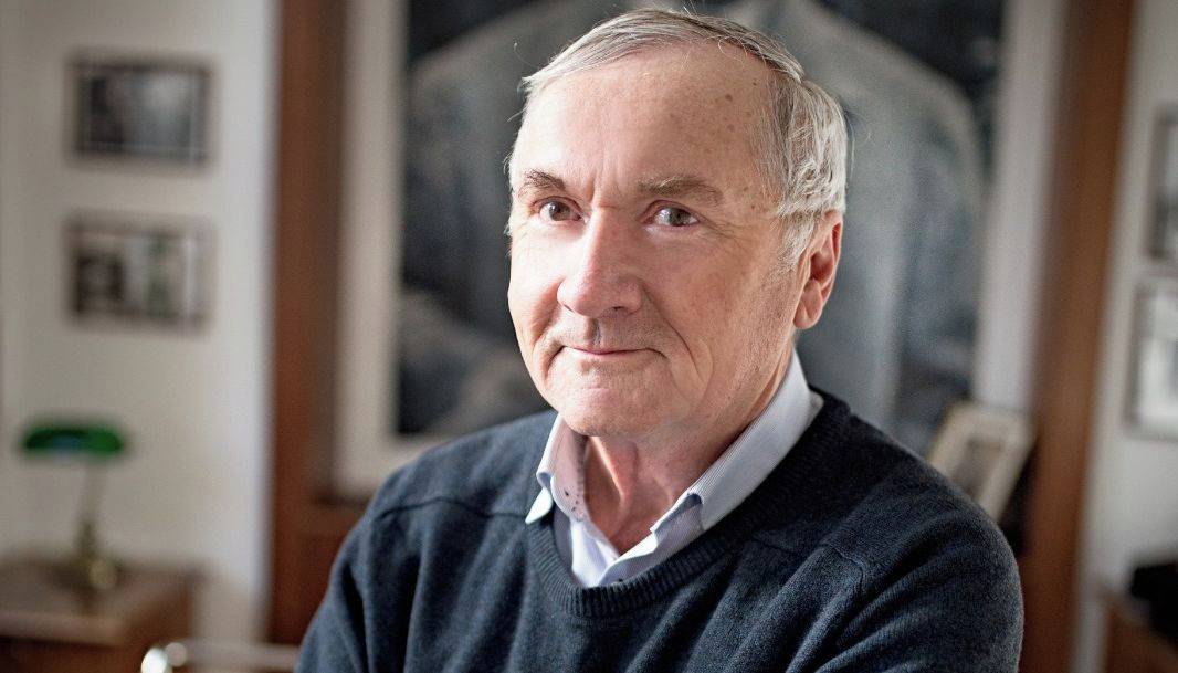 Zlín - Cenu města Zlína pro rok 2025, trofej z broušeného křišťálu ve tvaru zlínského mrakodrapu, obdrží historik a archivář Zdeněk Pokluda. Ve čtvrtek 5. února o tom rozhodli v tajném hlasování zlínští zastupitelé.