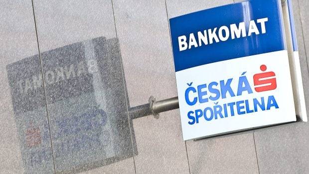 Česká spořitelna uvedla do provozu provizorní mobilní bankomat na adrese Jičínská 54. Bankomat je plně funkční pro výběry a k dispozici veřejnosti po dobu rekonstrukce objektu Turistického informačního centra na náměstí.