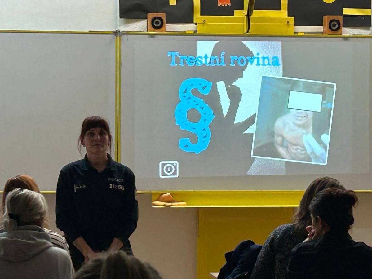 4.2. proběhl seminář pro rodiče na téma Bezbečnost v kyberprostoru a na sociálních sítích. Velké účasti si vážíme.