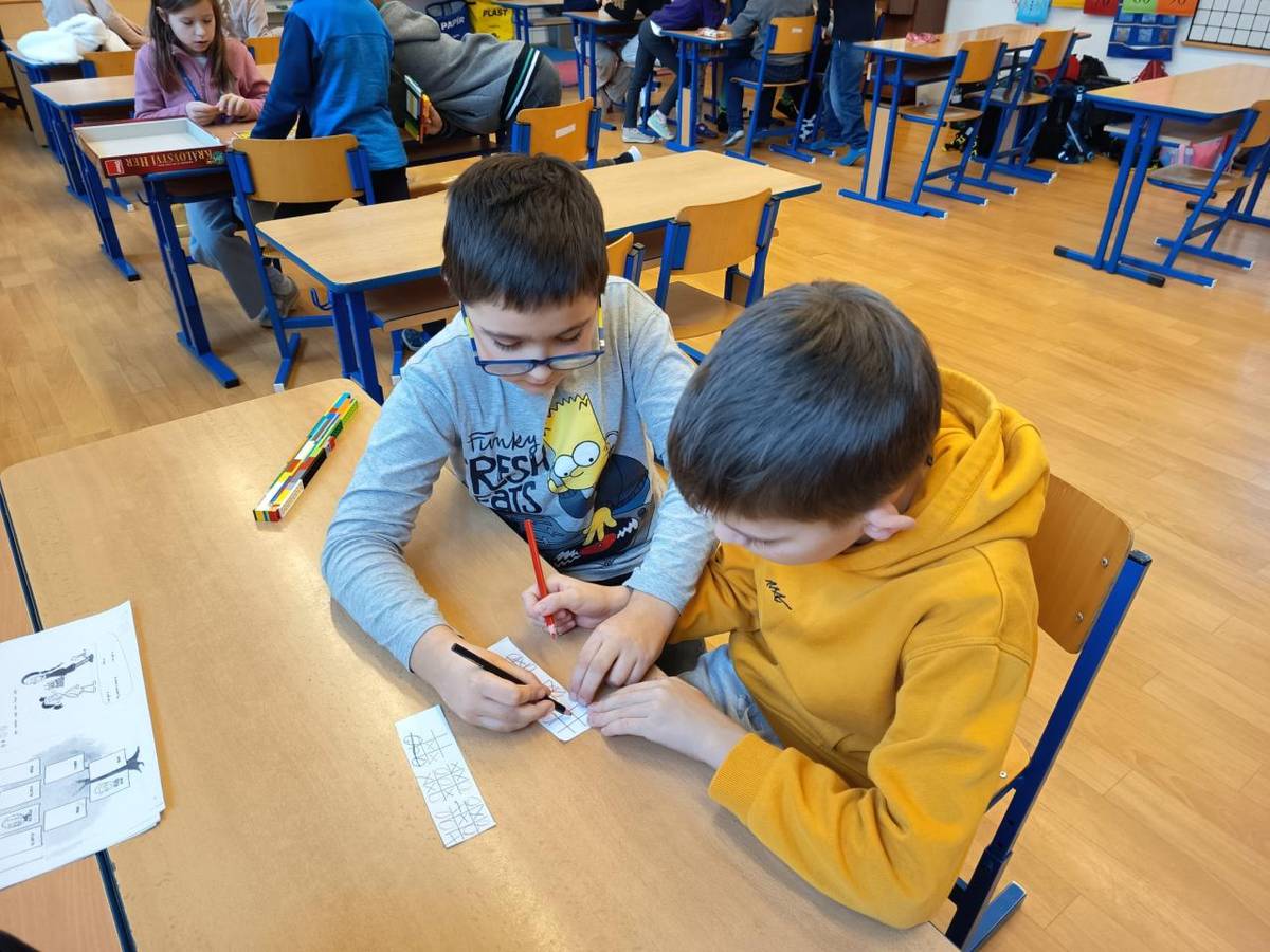 Měsíc leden byl ve znamení deskových her. V družině proběhl velký turnaj. Děti si vybraly, které hry budou chtít hrát.