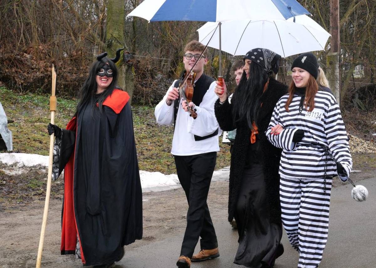 Fašiangový sprievod obcou