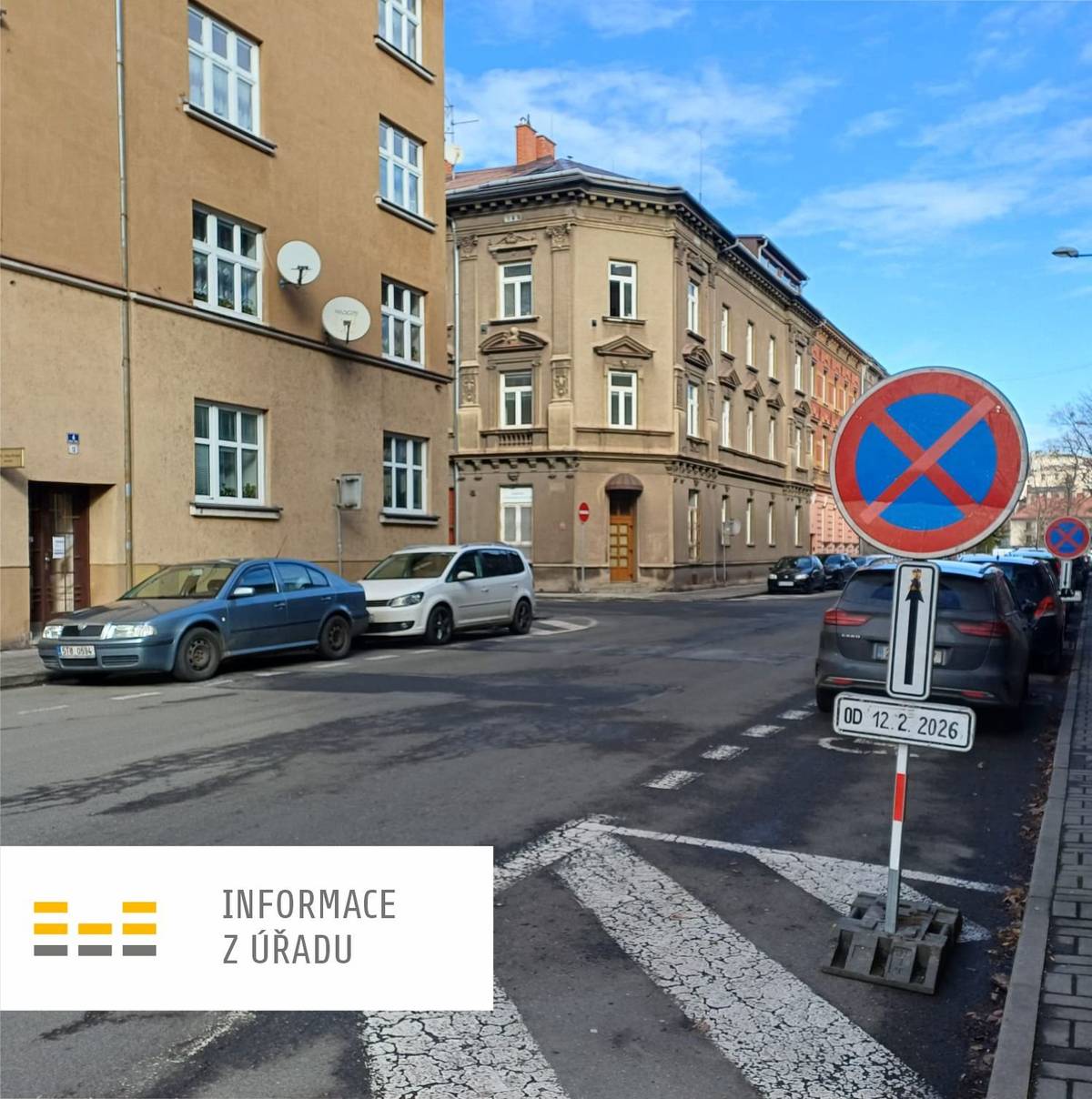 Z důvodu havárie na vodovodní síti na ul. Moskevská v Českém Těšíně budou ve čtvrtek 12. 2. 2026 od 8.00 do 17.00 hod. autobusy MHD Český Těšín společnosti Arriva autobusy a.s. (linky 875721, 875722, 875723 a 875724) vedeny po náhradní trase. Náhradní trasa: Ze zastávky Český Těšín, žel. st. na kruhový objezd s ul. Střelniční, zpět na ul. Nádražní, dále po ul. Hlavní třída, ul. Sokola-Tůmy a následně po trase dle platného jízdního řádu. Neobsluhované zastávky: • Český Těšín, Radnice • Český Těšín, Muzeum Náhradní zastávka: Dočasně bude umístěna na ul. Hlavní třída naproti prodejně Dominosport. Děkujeme za pochopení.