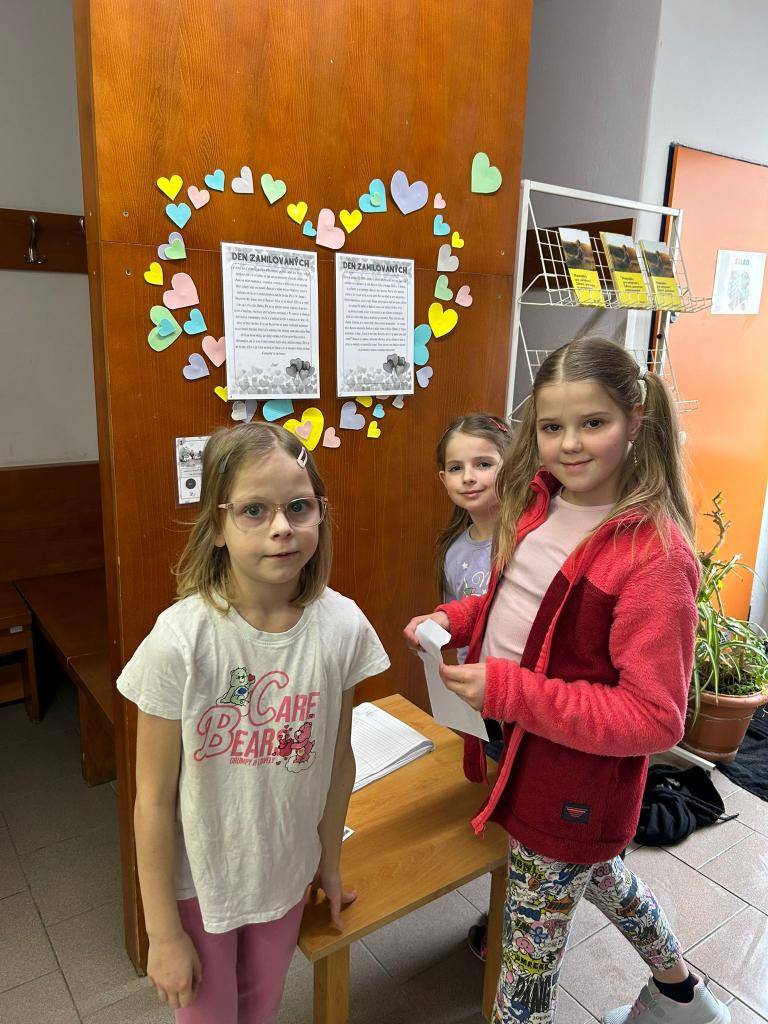 Středa se v Domě dětí a mládeže Benešov nesla v duchu tvoření a pohybových her.