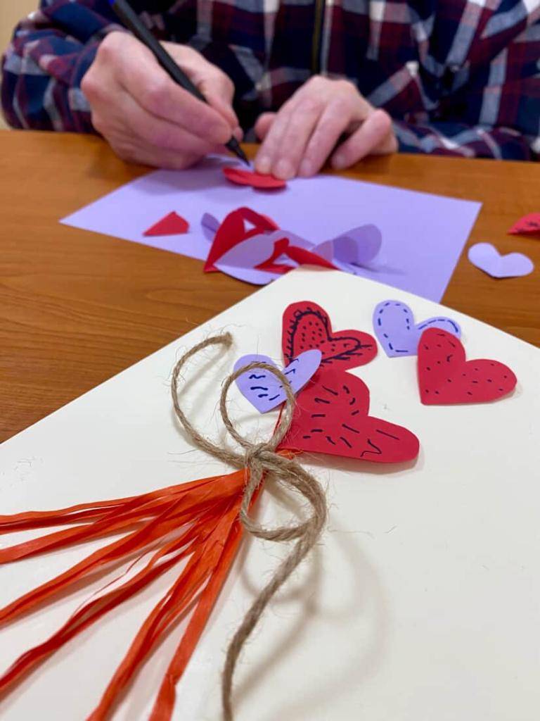 Valentín je krásnou pripomienkou toho, že city, pozornosť a nežné gestá nepoznajú hranice veku.