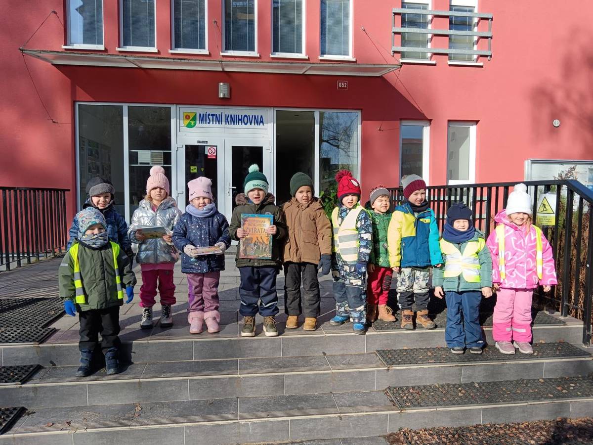 Děti ze třídy Berušek navštívily místní knihovnu.