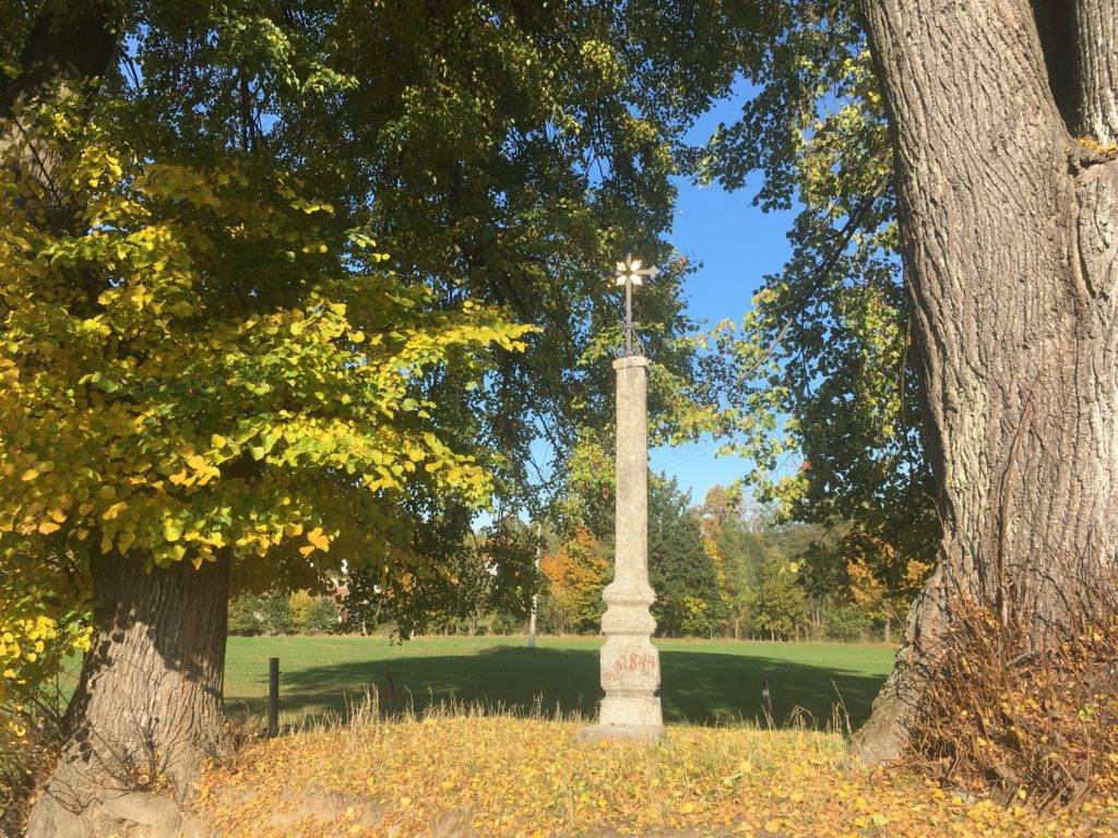 Obec Předslavice realizovala projekt s názvem “Obnova kříže na p.p.č. 428 v k.ú. Všechlapy u Volyně”.