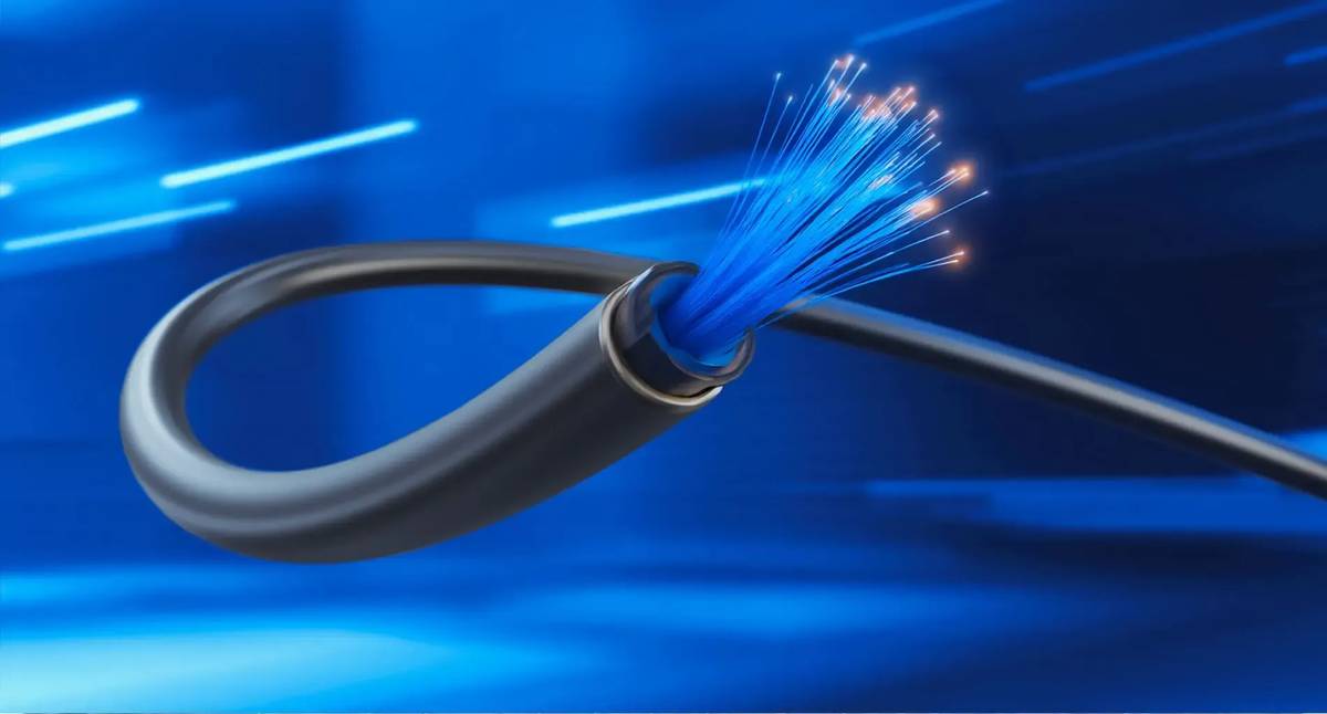 V týdnu od 23. února začnou pracovníci CETIN/O2 navštěvovat domy v M. Trnávce a Lázích s nabídkou bezplatného připojení k optické internetové síti. Jedná se o jedinečnou možnosti nemovitost připojit ke kvalitní a stabilní síti. Pracovníci se budou prokazovat průkazem. V příloze naleznete dokumenty, které budou pracovníci předkládat