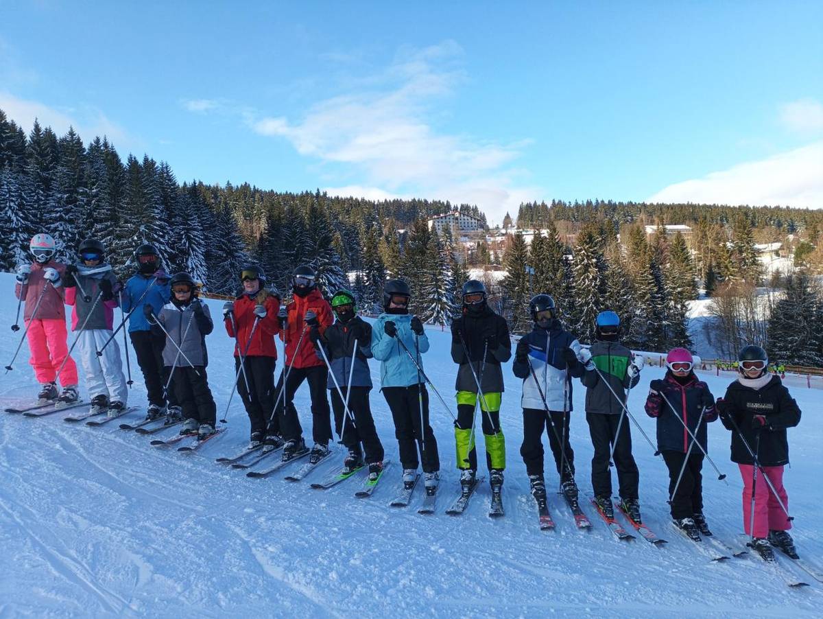 Ohlédnutí za lyžařským výcvikem pohledem žákyně VIII.A Terezy Kotvové.