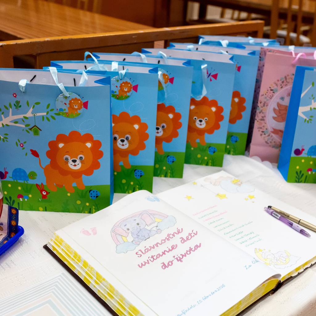 Dňa 10.02.2026 sa v našej obci uskutočnila krásna slávnosť - Uvítanie detí do života, kde sme spoločne oslávili príchod nových členov našej komunity.