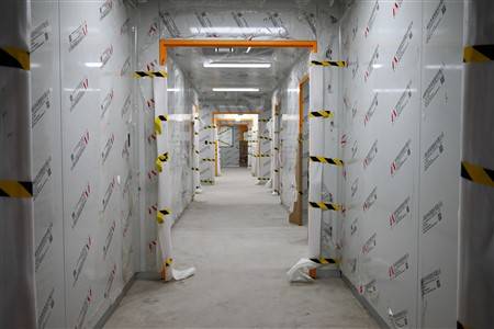 V areáli bývalých Závodov ťažkého strojárstva v Martine sa finalizuje výstavba nového farmaceutického výrobného závodu spoločnosti Helgeheim. Projekt predstavuje ďalšie využitie perspektívnej priemyselnej lokality, ktorej význam rastie aj vďaka zlepšenej dopravnej dostupnosti po otvorení tunela Višňové.