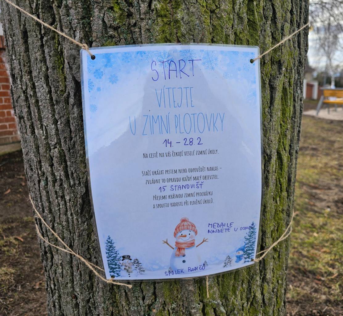 Abychom si zkrátili čas čekáním na karneval, připravili jsme pro Vás zimní plotovku u zámečku. Můžete si přijít splnit úkoly s těmi nejmenšími 2-5 let. Určitě se ale pobaví i starší sourozenci. Úkoly jsou rozvěšené ode 14.2. do 28.2. Čeká Vás 15 úkolů a na konci si děti mohou vzít odměnu.