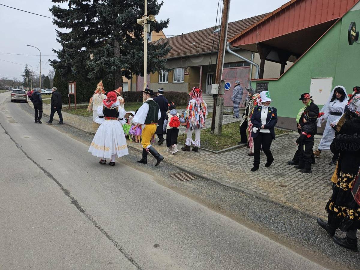 V sobotu 14.2.2026 oslavili místní ve Chvalkovicích na Hané  Ostatky, slavnost, kdy se může hodovat a veselit. Po období , které je od počátku ledna a oslaveno tímto veselím, by se lidé měli zklidnit a připravovat na jarní svátky.