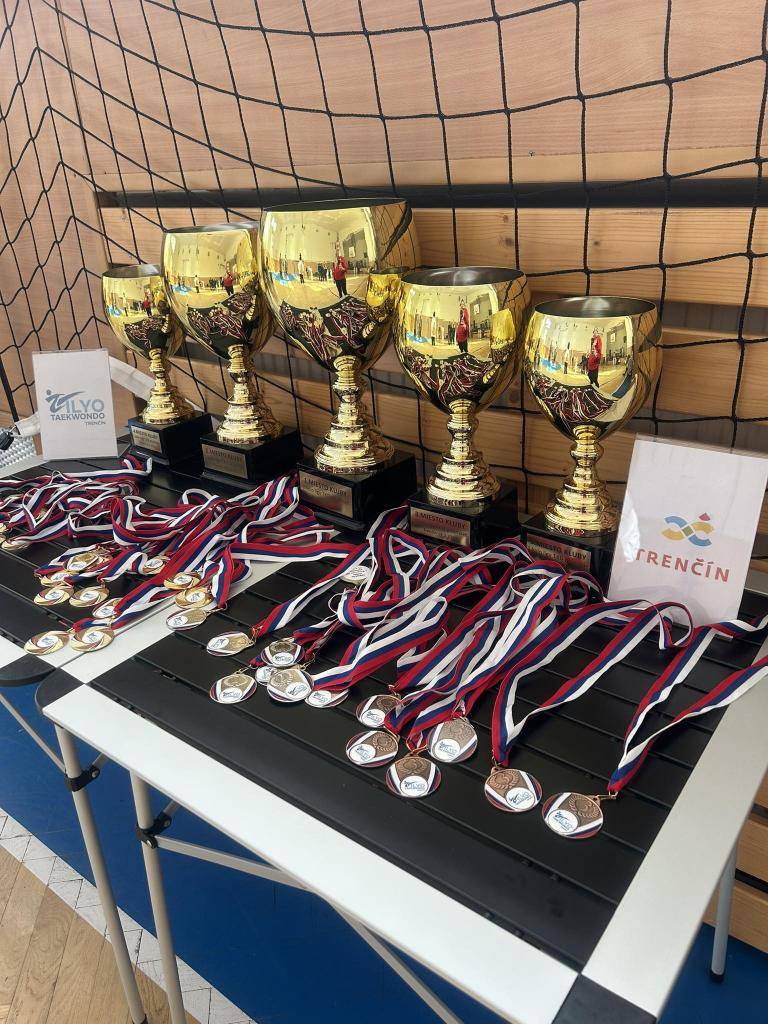 Hnúšťa, 19.2.2026 - Dňa 14.2. 2026 sa mesto Trenčín stalo dejiskom zahájenia sezóny - I. Kola slovenskej ligy - Trenčín Open 2026 v kategórii poomsae & para poomsae .