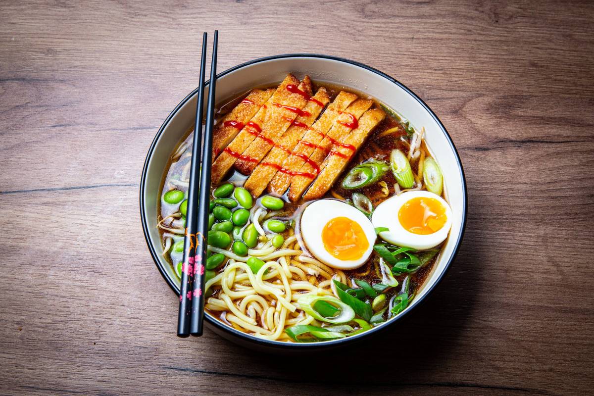 V pátek 20. února 2026 otevřeno od 17-22 hodin. Dnes opět zabrousíme do Asie konkrétně Japonska. K jídlu bude kuřecí ramen. (Vývar, nudle, vejce, zelenina, maso) Sobota otevřeno od 17-22 hodin.