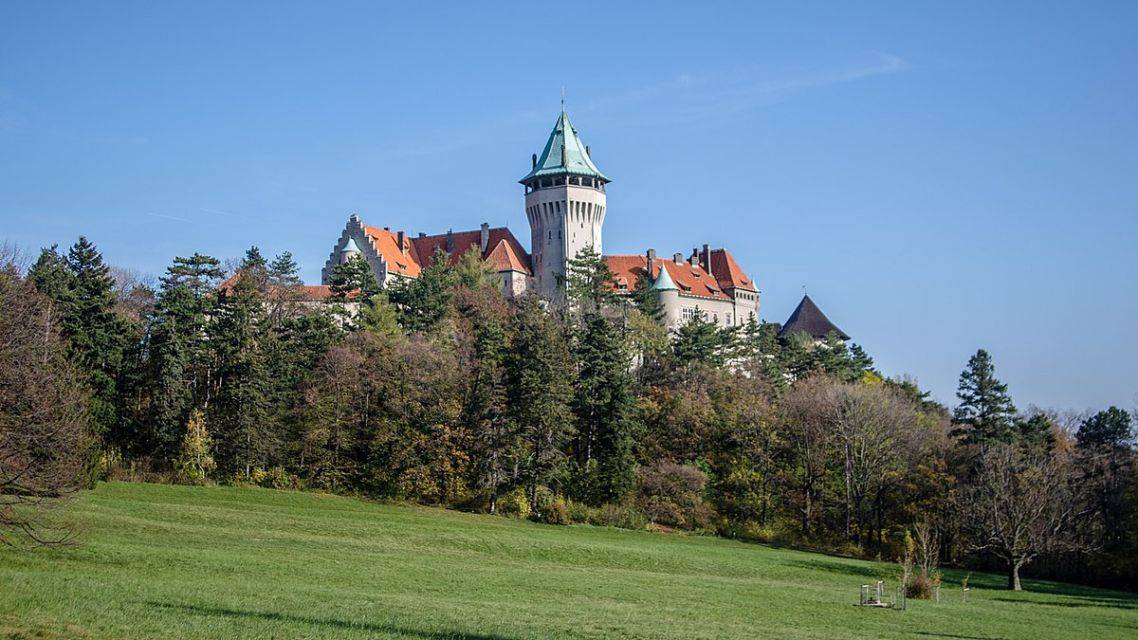 Vláda SR absolvuje v stredu (25. 2.) výjazdové rokovanie na Smolenickom zámku. Zamerané bude na okresy Trnava, Piešťany a Hlohovec.