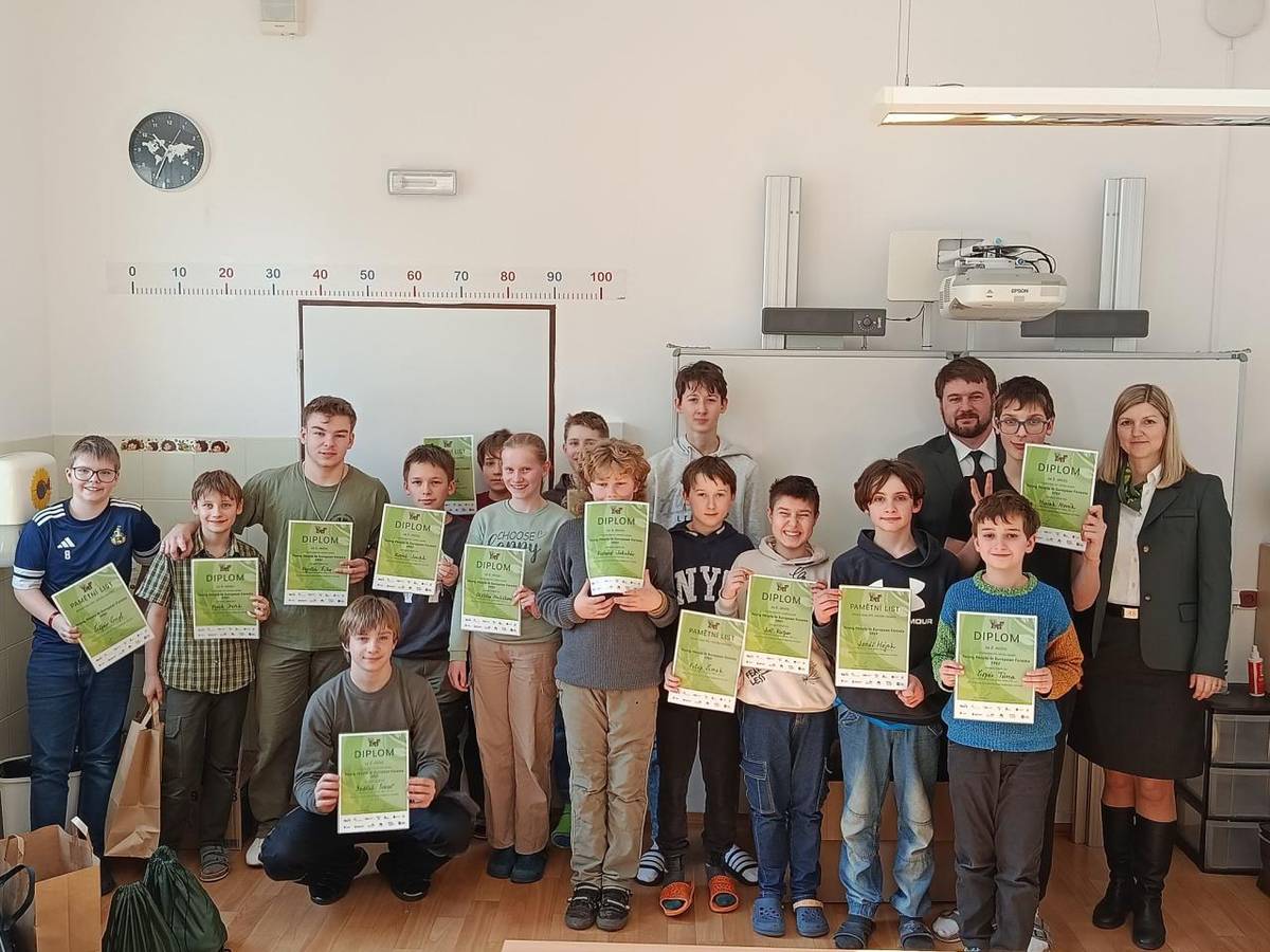 Dne 20. 2. 2026 se 2 týmy po 3 žácích zúčastnily místního kola XVI. ročníku soutěže Young People in European Forests v kategorii mladší žáci.