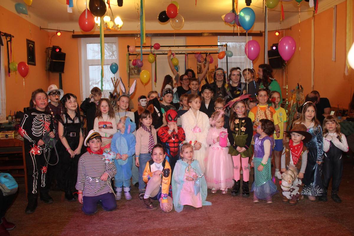 V sobotu 21. února 2026 ožila místní část Jindřichova Hradce Dolní Radouň tradičním dětským karnevalem.