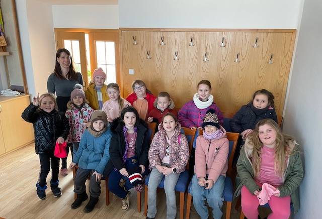 Ve středu 25. 2. 2026 jsme měli možnost navštívit Obecní úřad v Křepicích. Naše návštěva byla velmi příjemná. Moc děkujeme pracovníkům úřadu za jejich ochotu a vstřícnost.