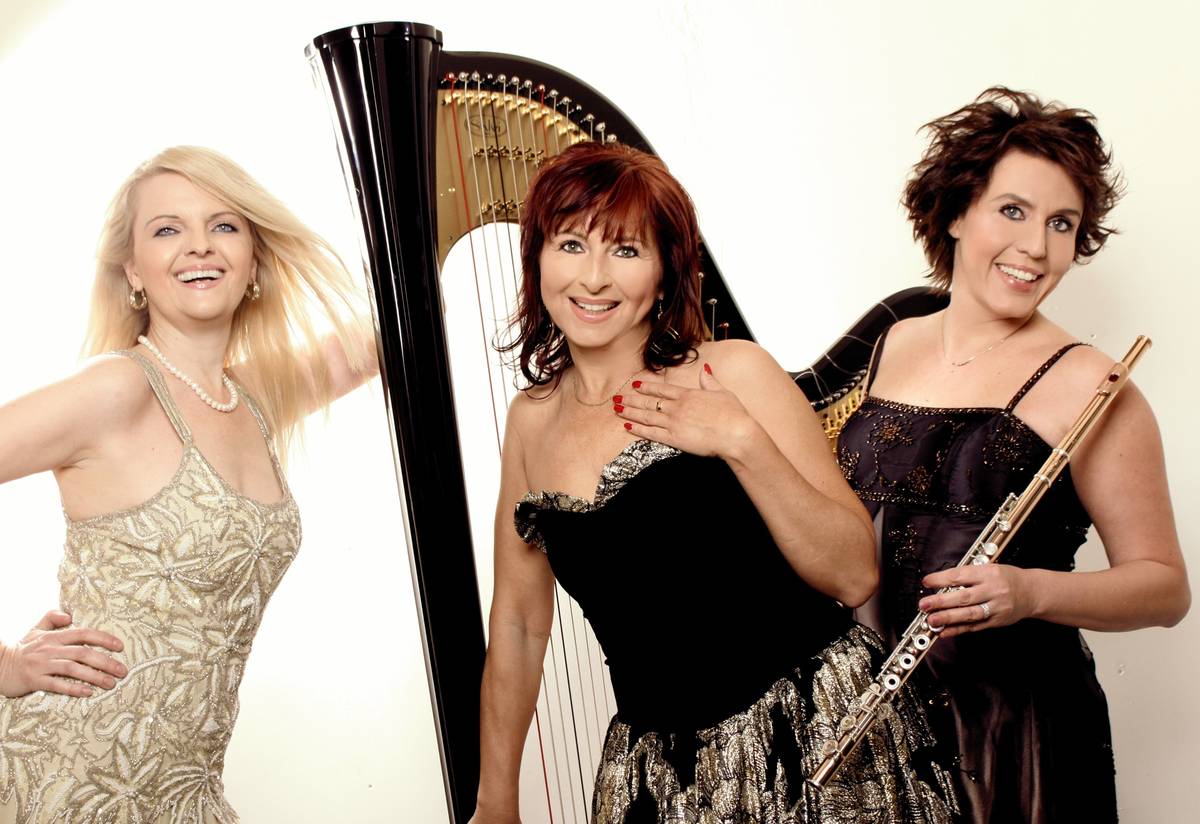 Koncert tria Musica dolce vita ve složení Daniela Demuthová – mezzosoprán, Žofie Vokálková – flétna, Zbyňka Šolcová – harfa, se koná již ve čtvrtek 26. února v sále Základní umělecké školy. Ještě je možno objednat vstupenky buď přímo v ZUŠ nebo na jirasekza@seznam.cz či telefonu 774 032 776. Těšíme se na setkání, Jiří Jirásek