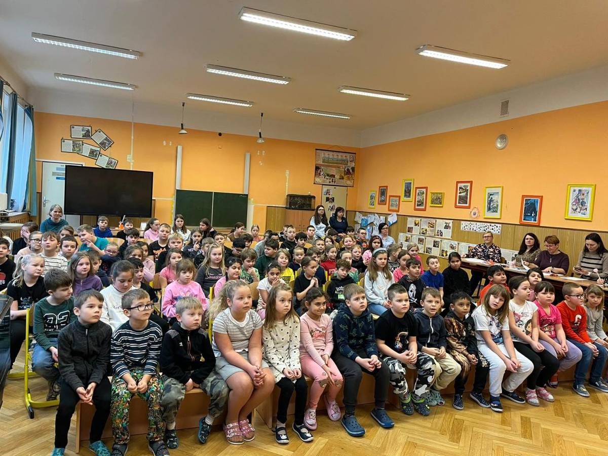 V úterý 24. února 2026 se uskutečnilo školní kolo recitační soutěže. Žáci měli možnost předvést své recitační dovednosti a zaujmout porotu výběrem krásných básní.