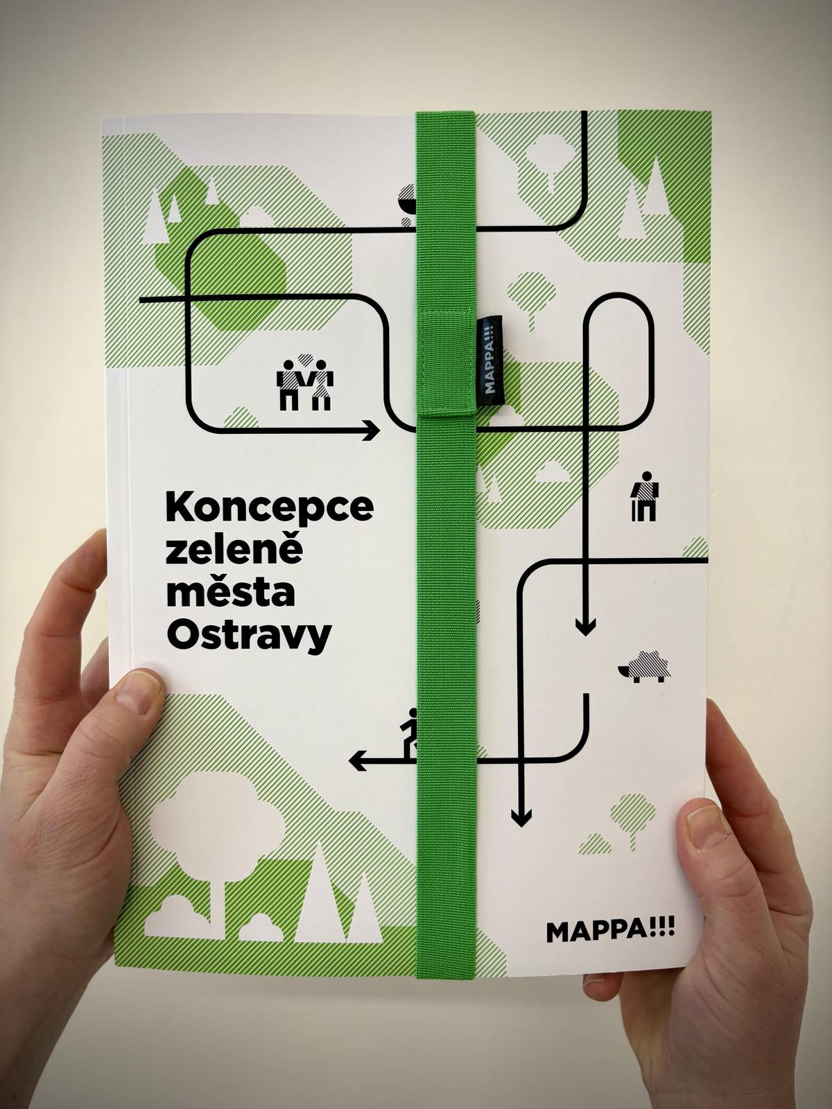 Městský ateliér plánování a architektury MAPPA zve veřejnost na výstavu zaměřenou na význam a rozvoj městské zeleně v Ostravě. Výstava představí Koncepci zeleně města Ostravy (2025), konkrétní příklady zelených prvků i novou online aplikaci s mapovými výstupy.  📍 MAPPA Za výlohou, Nádražní 17 📅 Výstava: 24. 2. – 4. 6. 2026 🕒 Otevřeno pondělí–pátek 14.00–18.00 Výstava je vhodná pro širokou veřejnost, připraveny jsou také interaktivní prvky a aktivity pro děti.