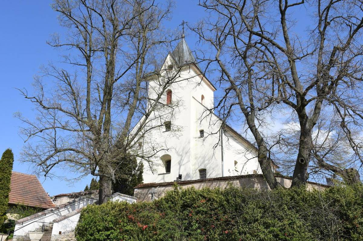 Od neděle 1.3.2026 bude změna času nedělní bohoslužby.      každou neděli v 10:40 !!!