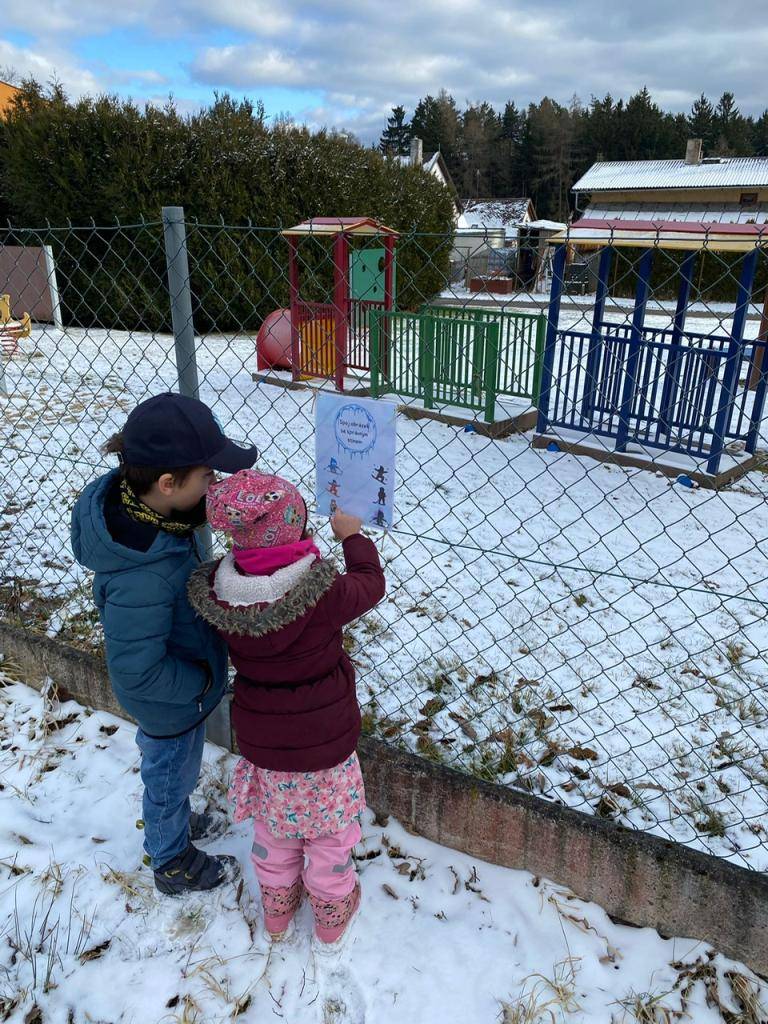 Před jarními prázdninami byla vyhlášena oblíbená plotová soutěž. Během čtrnácti dnů měly rodiny možnost úkoly vyplnit a po zaslání fotografie získat odměnu.