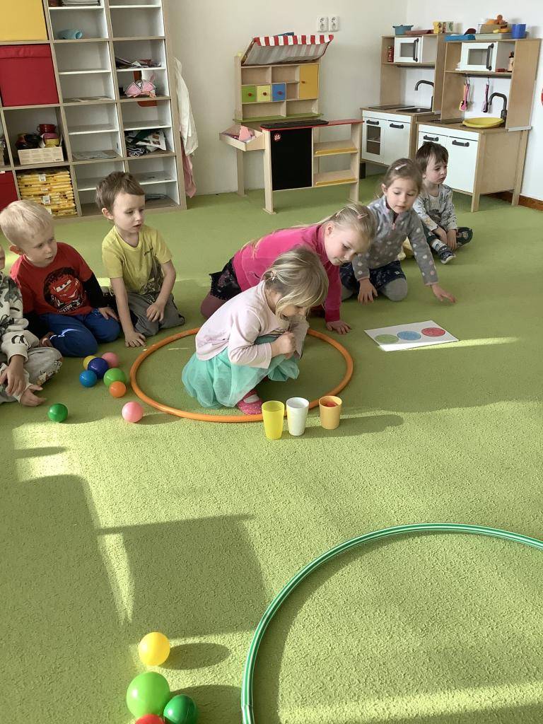 Kdo si hraje, nezlobí!