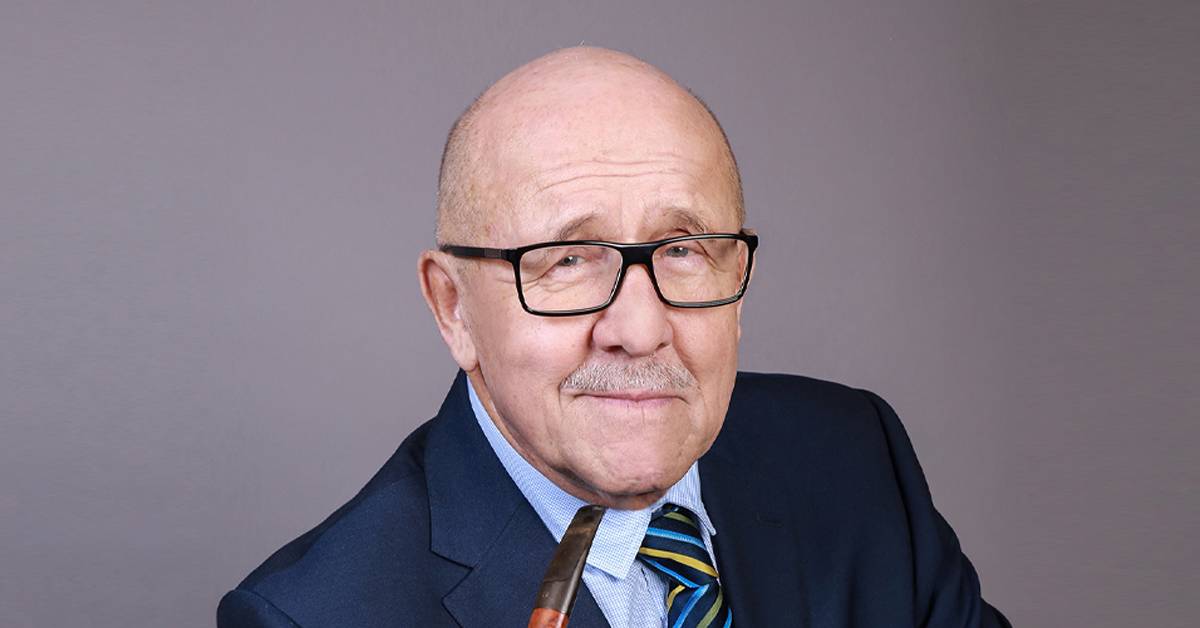 Petr Nárožný se ve svém zábavném celovečerním pořadu podělí  v hranické Besedě o zážitky z divadla, filmu a televize a ze života vůbec.