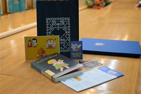 Mesto Martin pokračuje v podpore čitateľskej gramotnosti najmenších a rozširuje projekt „Prosím si knižku“. Po úspešnej pilotnej fáze budú od 1. marca knižné balíčky určené všetkým deťom, ktorých rodičia si prevezmú rodný list na martinskej matrike. Cieľom iniciatívy je budovať pozitívny vzťah ku knihám už od prvých dní života a podporiť spoločné čítanie v rodinách.