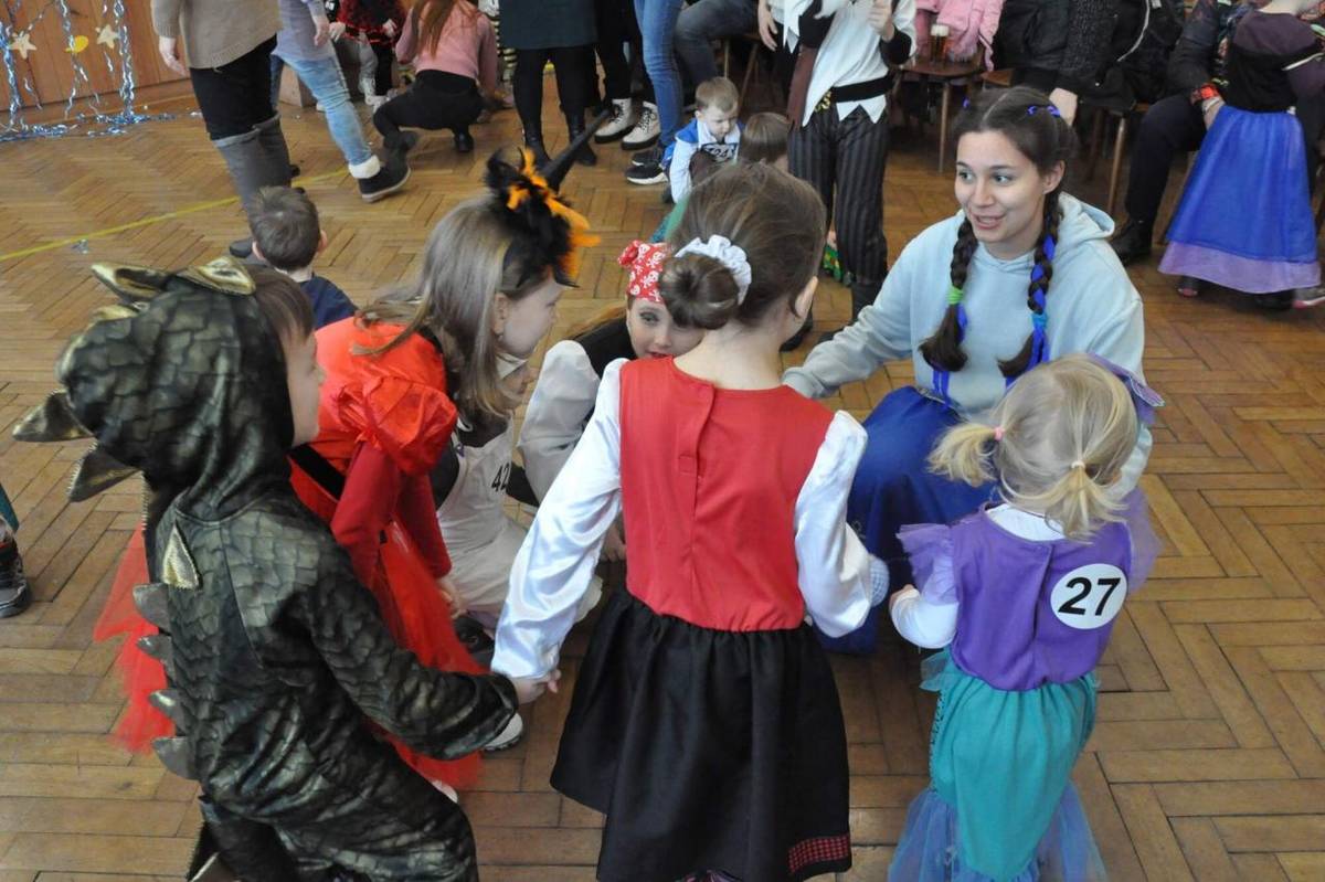 Fotky z karnevalu naleznete na odkaze níže.    https://www.rajce.idnes.cz/hostisova/album/detsky-karneval-21-2-2025